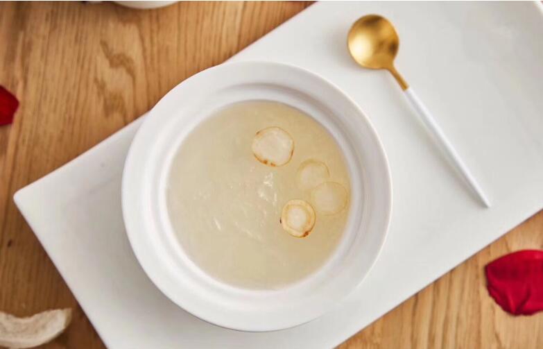 女人都是水做的，好好爱惜自己！这八大症状的女性，赶紧吃燕窝！