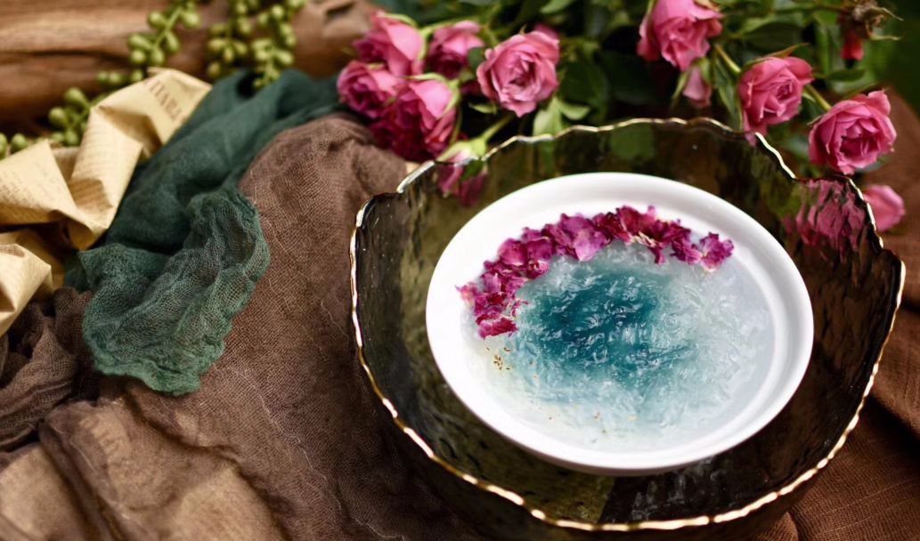 女人到了这些关键时期，最该吃燕窝了！